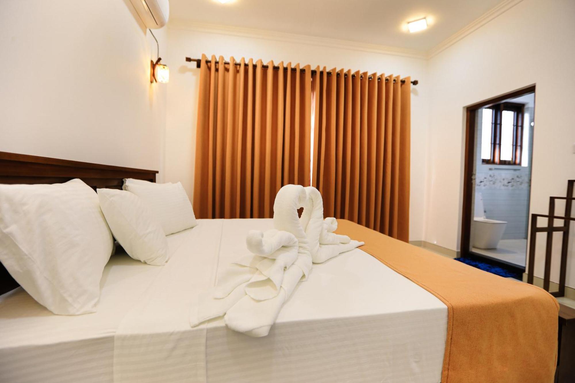 D Marit Motel Негомбо Экстерьер фото